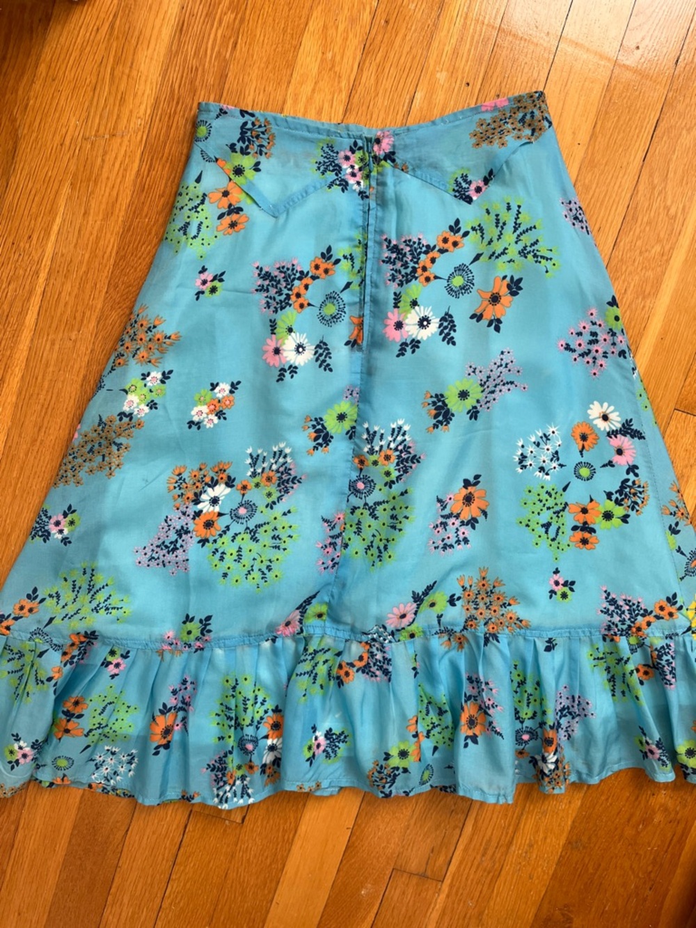 Vintage 1970s Handsewn Ruffle Hem Blue Floral Skirt 26” Waist Fully Lined - Picture 6 of 14
